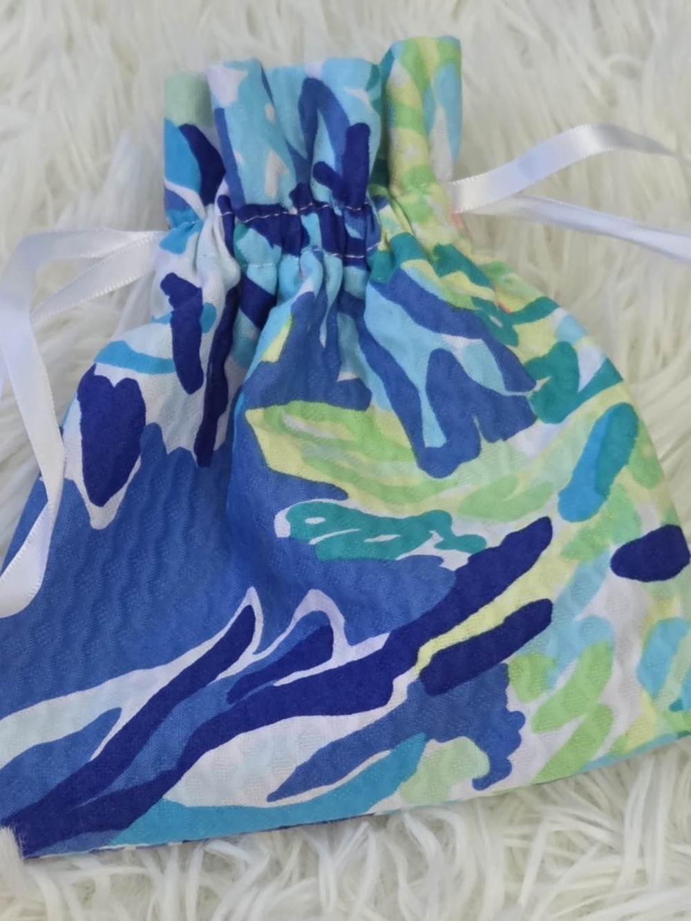 Lilly Pulitzer Necklace - Picture 3 of 10